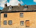 Bourton-on-the-Water accommodation -  Japonica Cottage